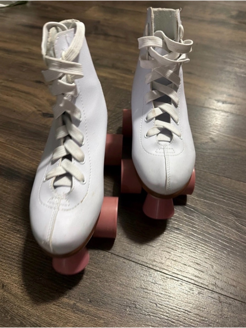 White Women's High-Top Quad Roller Skates with Pink Wheels